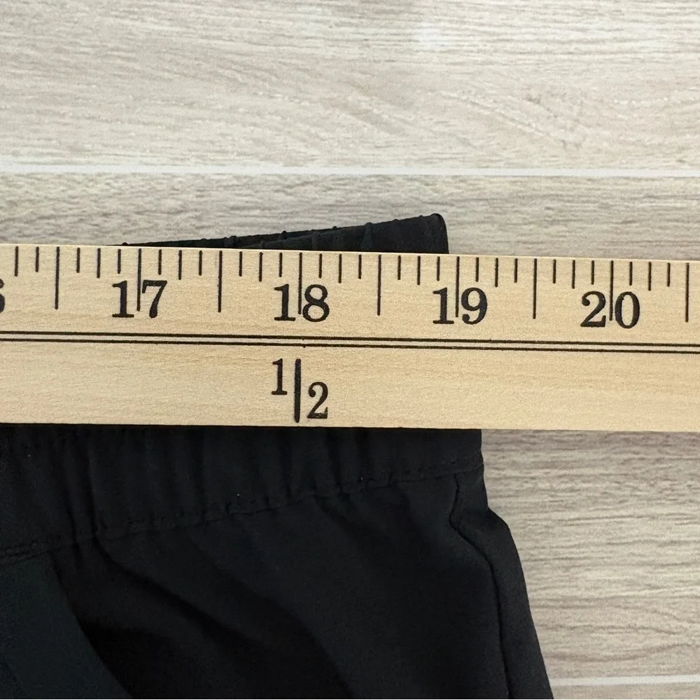 L.L. Bean Black UPF 50+ Stretch Board Shorts - Picture 10 of 13